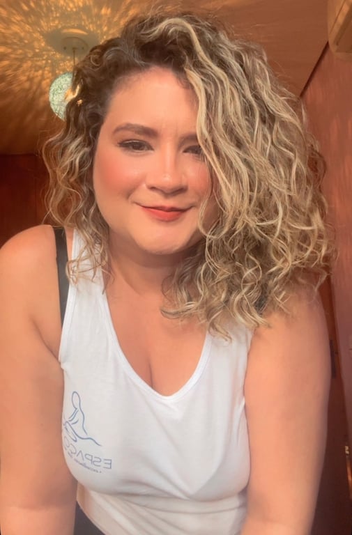 Yasmin Viva o seu momento atendimento 24hrs Massagem tântrica
