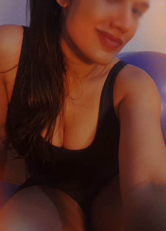 Renata (Larissa) Massagens e experiências diversas Te espero!