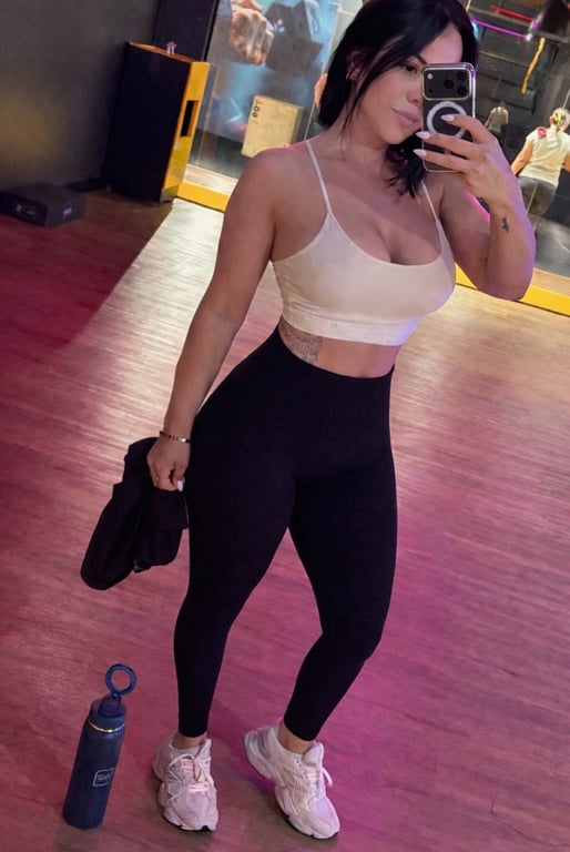 Karla | massoterapeuta,massagem Terapêutica e Nuru Massagem em