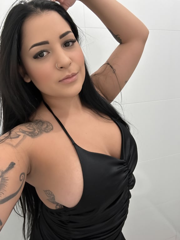 Ana – Massagem Relaxante com Nuru