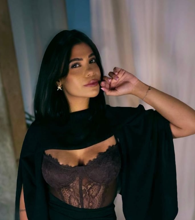 Chloe — Massagens Nuru e Tântrica: Relaxamento, Bem Estar