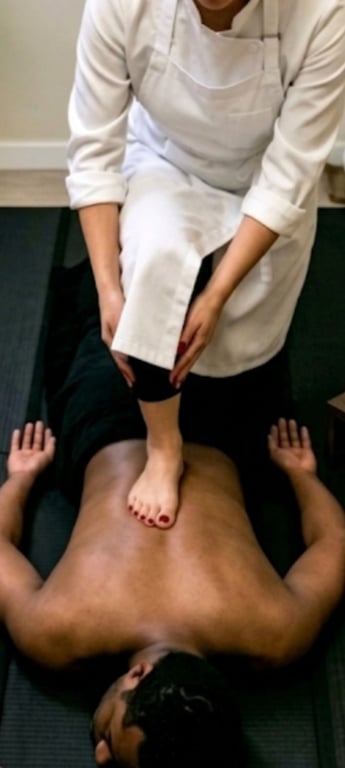 Heloa Massagens delivery, seu rexamento no conforto da sua casa. Massagem sensual em