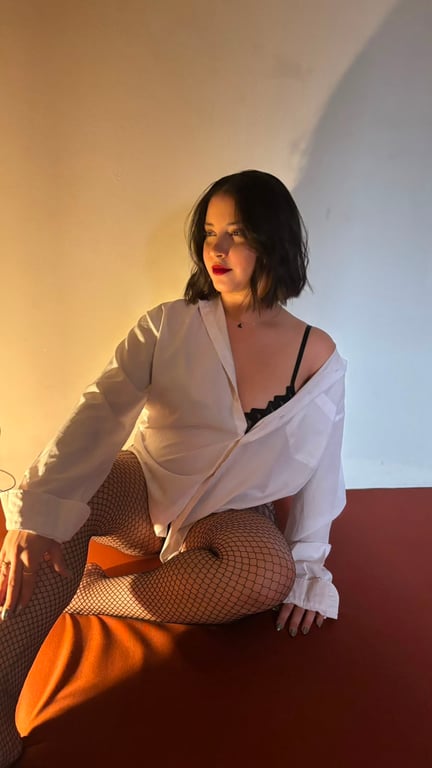 TERAPEUTA JÚLIA, massagens femininas, masculinas e para casais. Massagem tântrica em