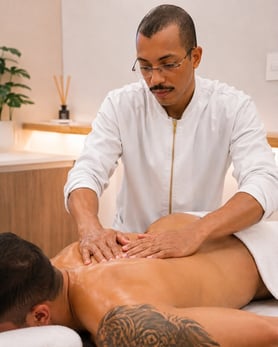 Caio Massterapeuta - Alongamento e relaxamento corporal