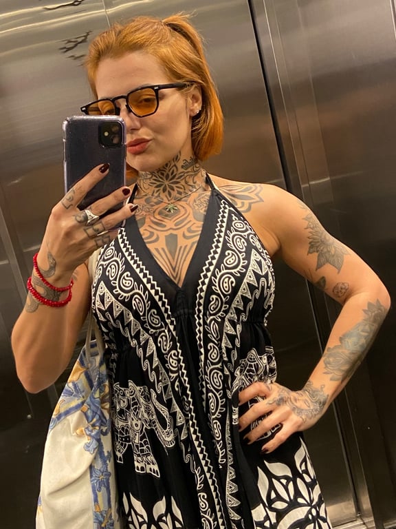 Thais Deva A melhor Nuru de Santos