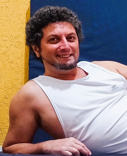 IVAN PREM AMAN MASSAGEM PARA MULHERES E HOMENS (CISGÊNERO E TRANS)