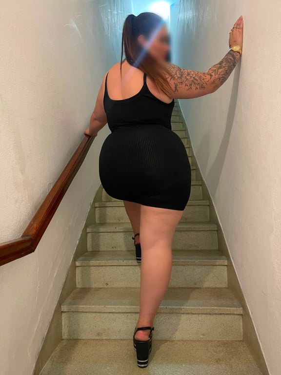 Thalia massagista Nuru