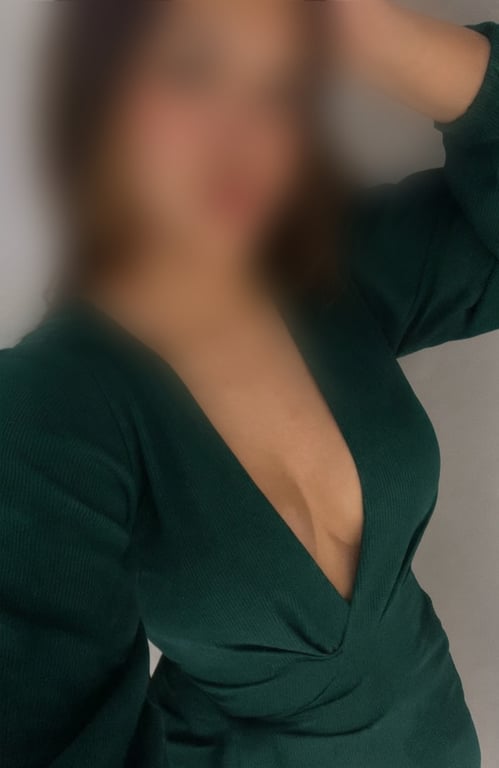 Bruna, massagem sensual com deslizamento corpo a corpo. Massagem nuru