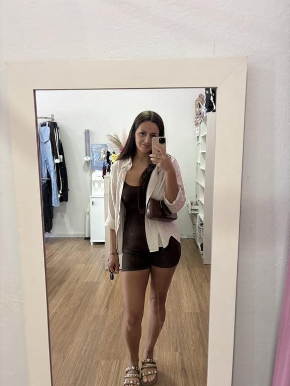 Mirella Massagens. Tântrica, Nuru e Vivências (homens e mulheres) Massagem