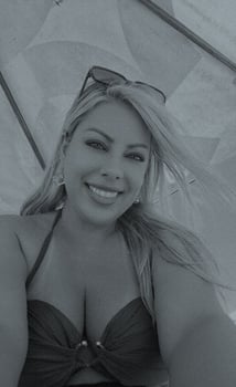 Saia do caos e relaxe com a massagem da Jaky mineirinha 