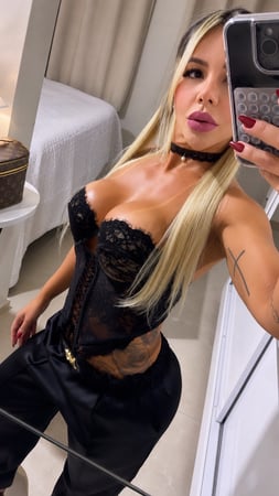 Faby sua massoterapeuta 