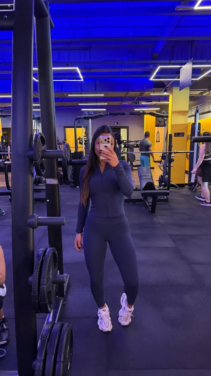 Sabrina Oriental massagem tantrica e relaxante Massagem