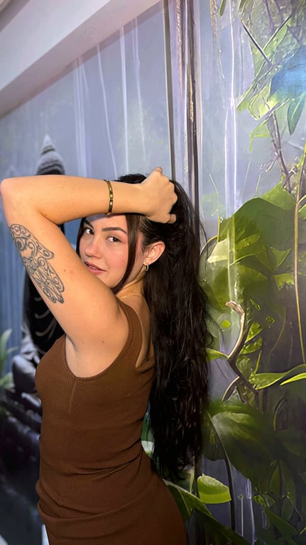 Lua Scheitz | Terapeuta Tântrica | Toque que transforma Massagem
