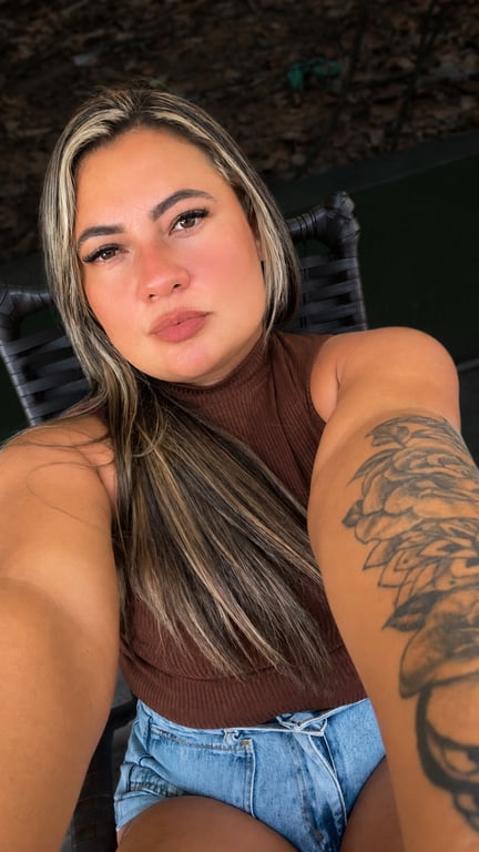 Lucy – Massagens Personalizadas com Toque de Seda Massagem