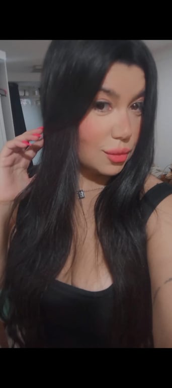 Ivana Seu momento de paz e conforto. Massagem