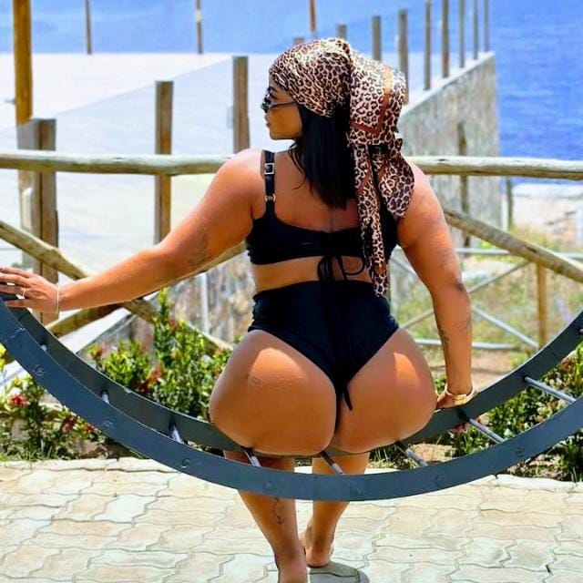 Isa morena massagem sensual completa e relaxante