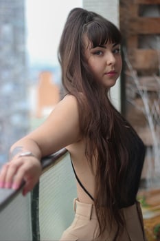 Amanda a fusão perfeita da modéstia e a luxuria, mais uma vez em BSB