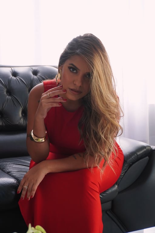 Nicolle Schutz