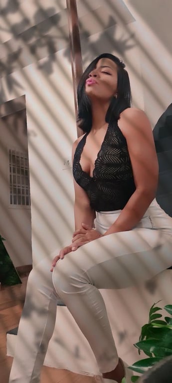 MARIAH TERAPEUTA | CONEXÃO, SENSITIVA, VIVÊNCIA, SENSUAL