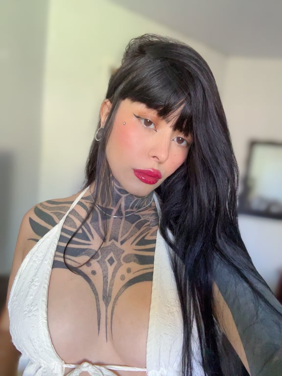 Nicoli | Massagem Corpo a Corpo
