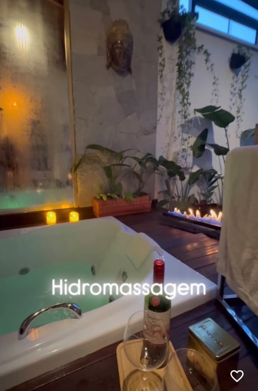 Julia(trans) Barbeira e massoterapeuta Massagem sensual