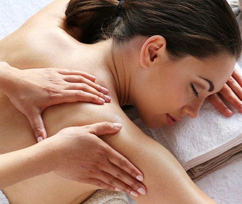 Laís Massoterapeuta Tailândia studio massagens eróticas . Massagem