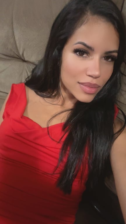 Terapeuta Nara/a melhor massagem tântrica,Nuru e vivências de CWB!