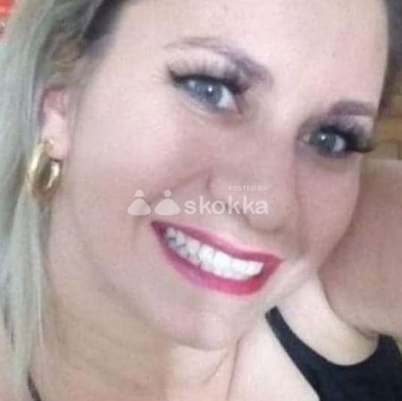 Massoterapeuta dedicada 