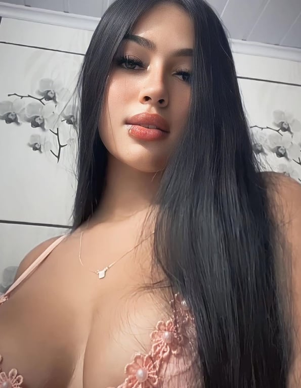 Alice, massagista de alto nivel de proporcao ao relaxamento Massagem sensual em