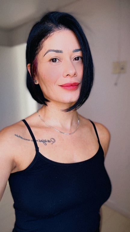 Akemi especialidade em massagem Nuru oriental , tantrica, desportiva