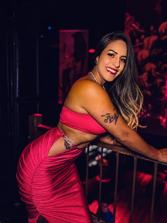 Wanessa terapeuta Tântrica e Nuru Massagem nuru em