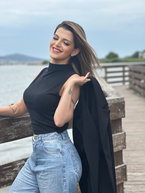 Massoterapeuta Michelle Bem estar que você merece experienciar!