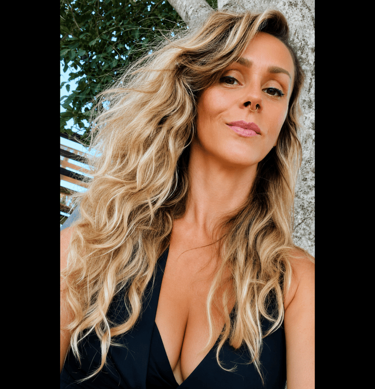 Maya Rajni Massoterapeuta Tântrica Massagem nuru em