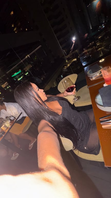 Karine, Relaxante, Tântrica e Nuru Massagista