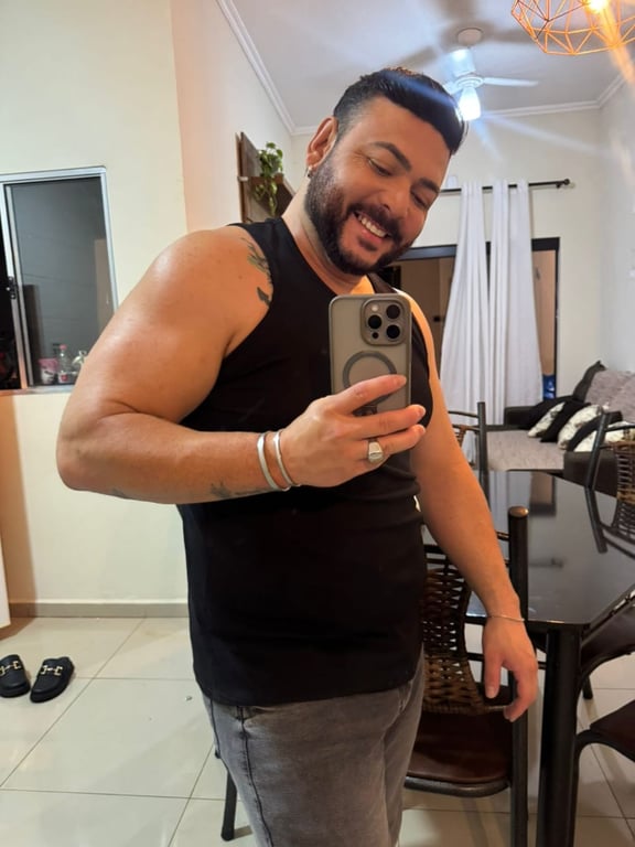 Nando / massagem relaxante e tântrica / Atendimento para Homens Massagem sensual em