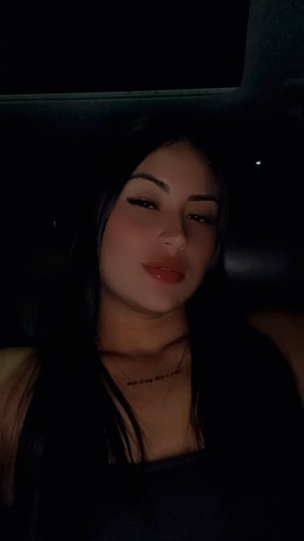 Lari atendimento acolhedor e uma experiência personalizada. Massagem sensual em