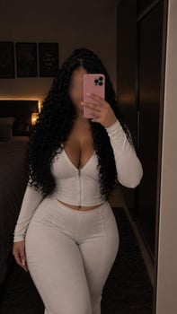 Kyara Santiago| Massagem relaxante, nuru, tântrica e outras