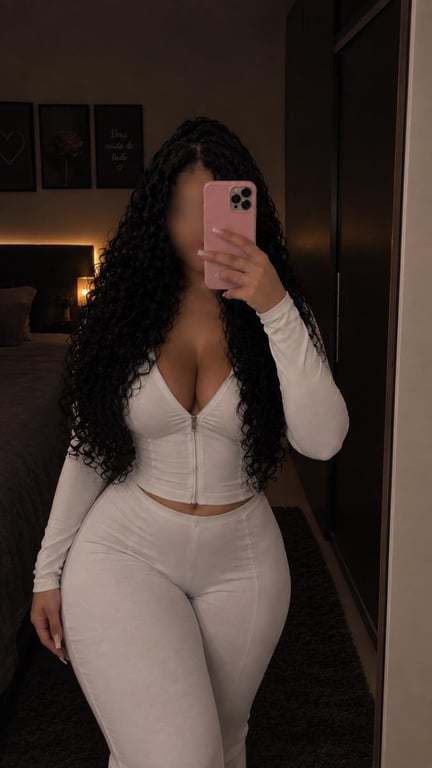 Kyara Santiago| Massagem relaxante, nuru, tântrica e outras