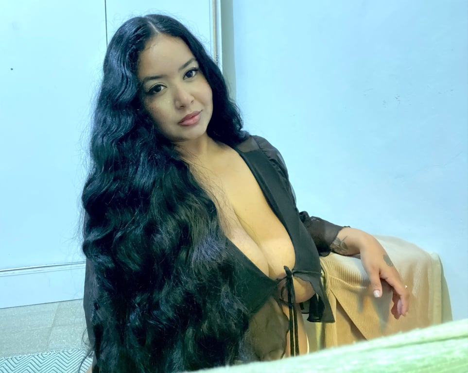 Agatha Massagem tântrica em