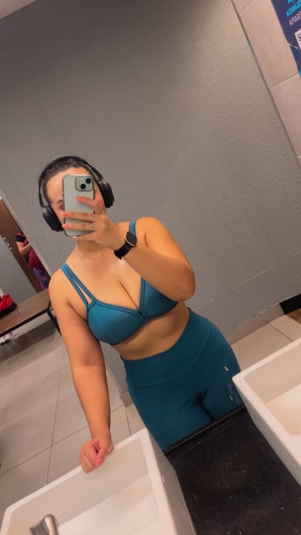 Rebeca | Massagens Relaxantes e Sensuais Massagem sensual em