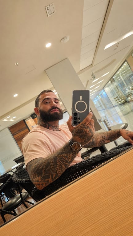 Ragnar Nadis Espaço Zodíaco Massagem tântrica em