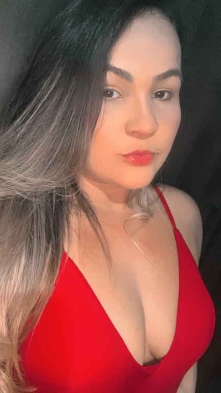 Penelope charmosa Massotrapeuta Massagem Tantrica e Noru Massagem tântrica em