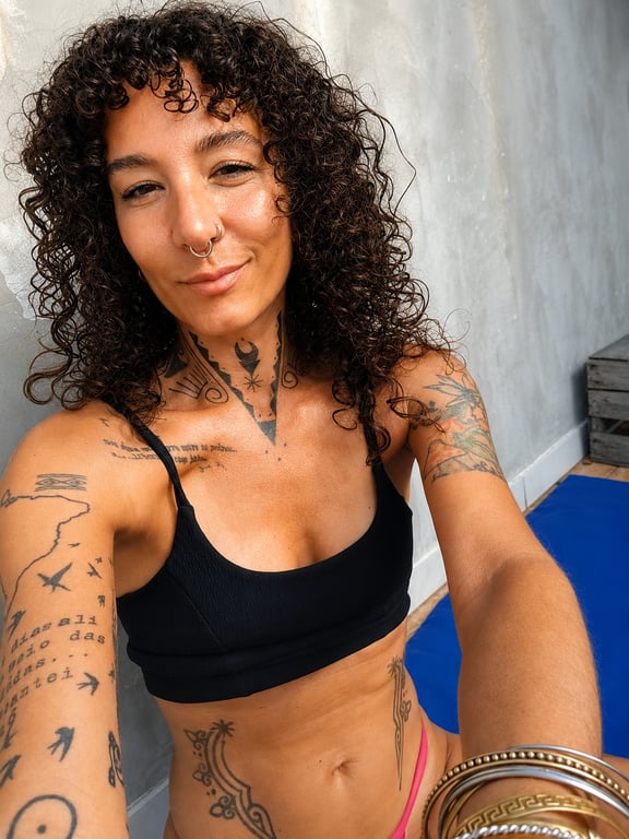 Gi Charrua Terapeuta Corporal Tântrica Massagem