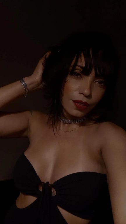 MASSAGEM NURU PREMIUMSou um Refúgio de Relaxamento para Corpo e Alma