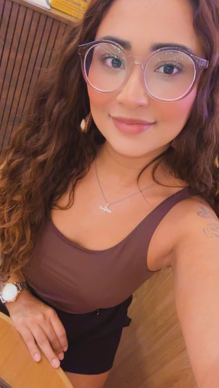 Helen Del Conti Especialista em massagens relaxantes