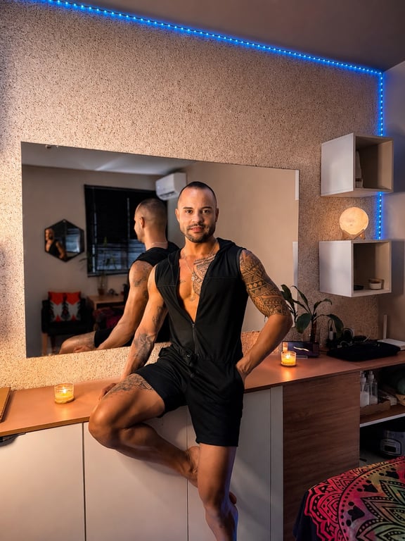 KAWE /Entre sem expectativas. Saia com uma experiência inesquecível Massagem em