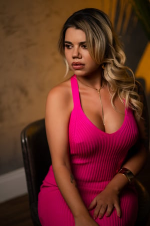 Massagista sensual em Balneário Camboriú - SC - Terapeuta - Uma experiência que vai além do toque...