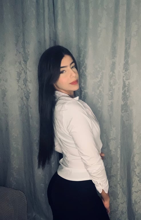 Larissa Lyns Terapeuta Corporativa Massagem sensual em