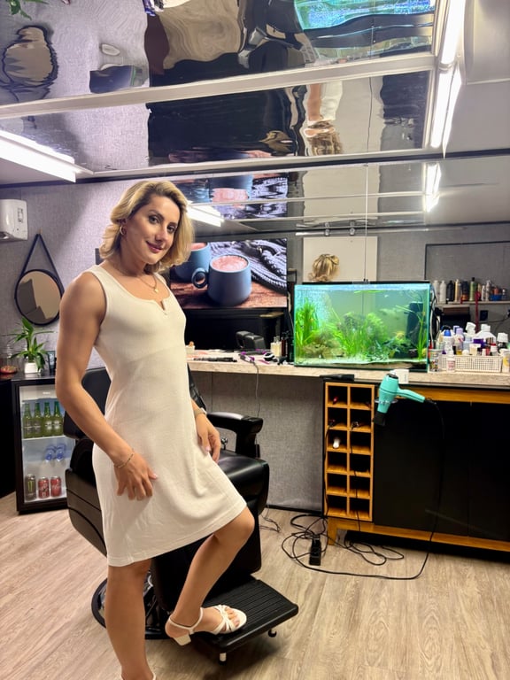 Julia(trans) Barbeira e massoterapeuta Massagem sensual