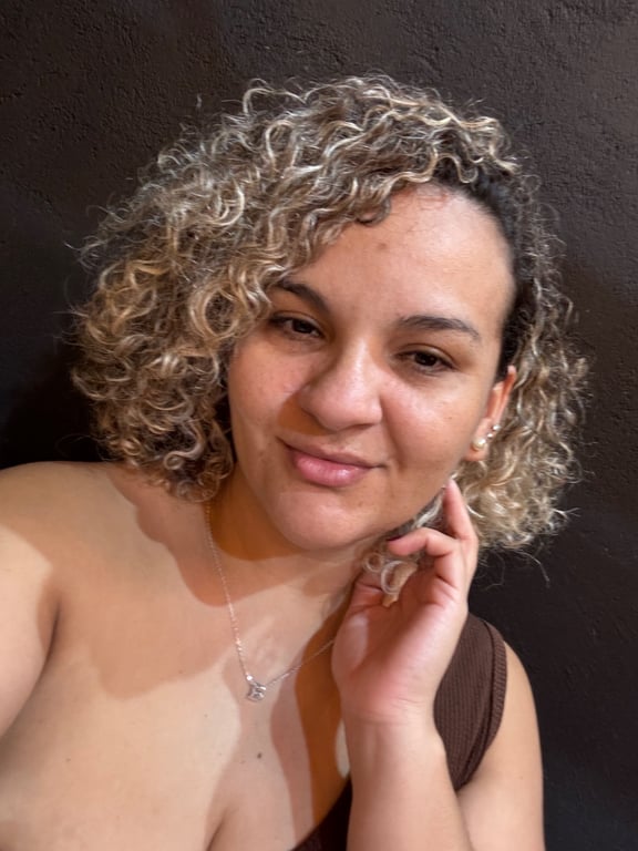 Atendimento diferenciado e em local próprio, venha me conhecer, Rebeca